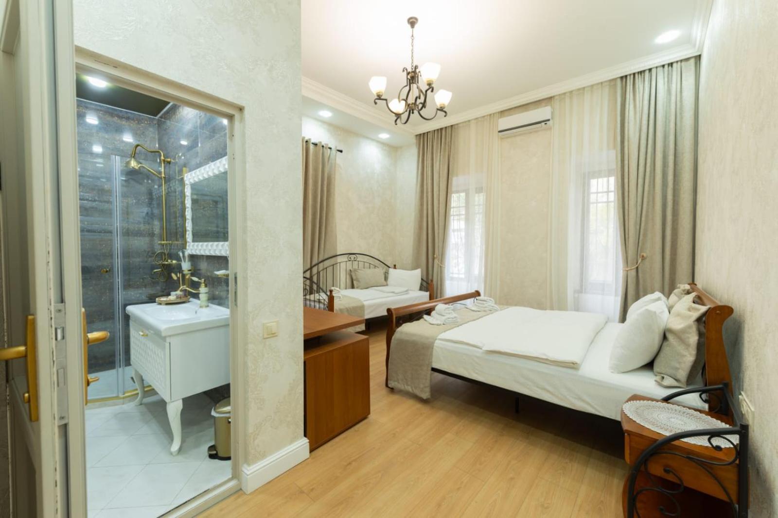 Marita Hotel Tbilisi ภายนอก รูปภาพ